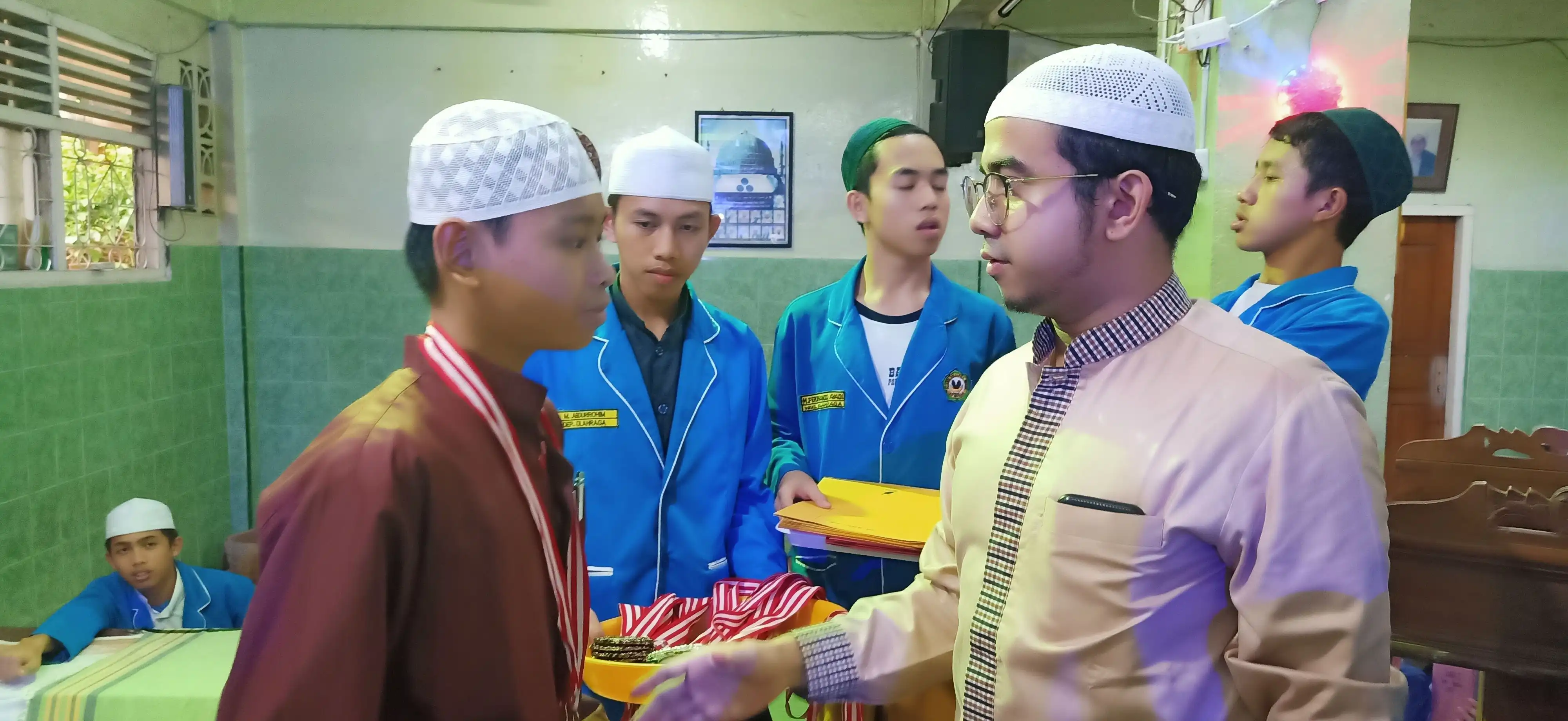 Pembagian Hadiah 137